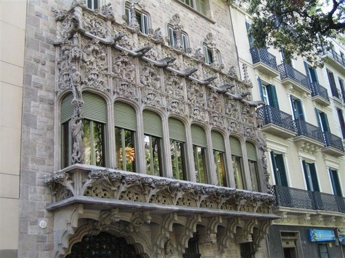 Palau del Baro de Quadras