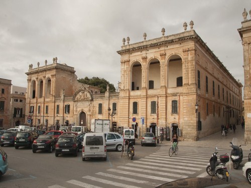 Palau de Torre Saura